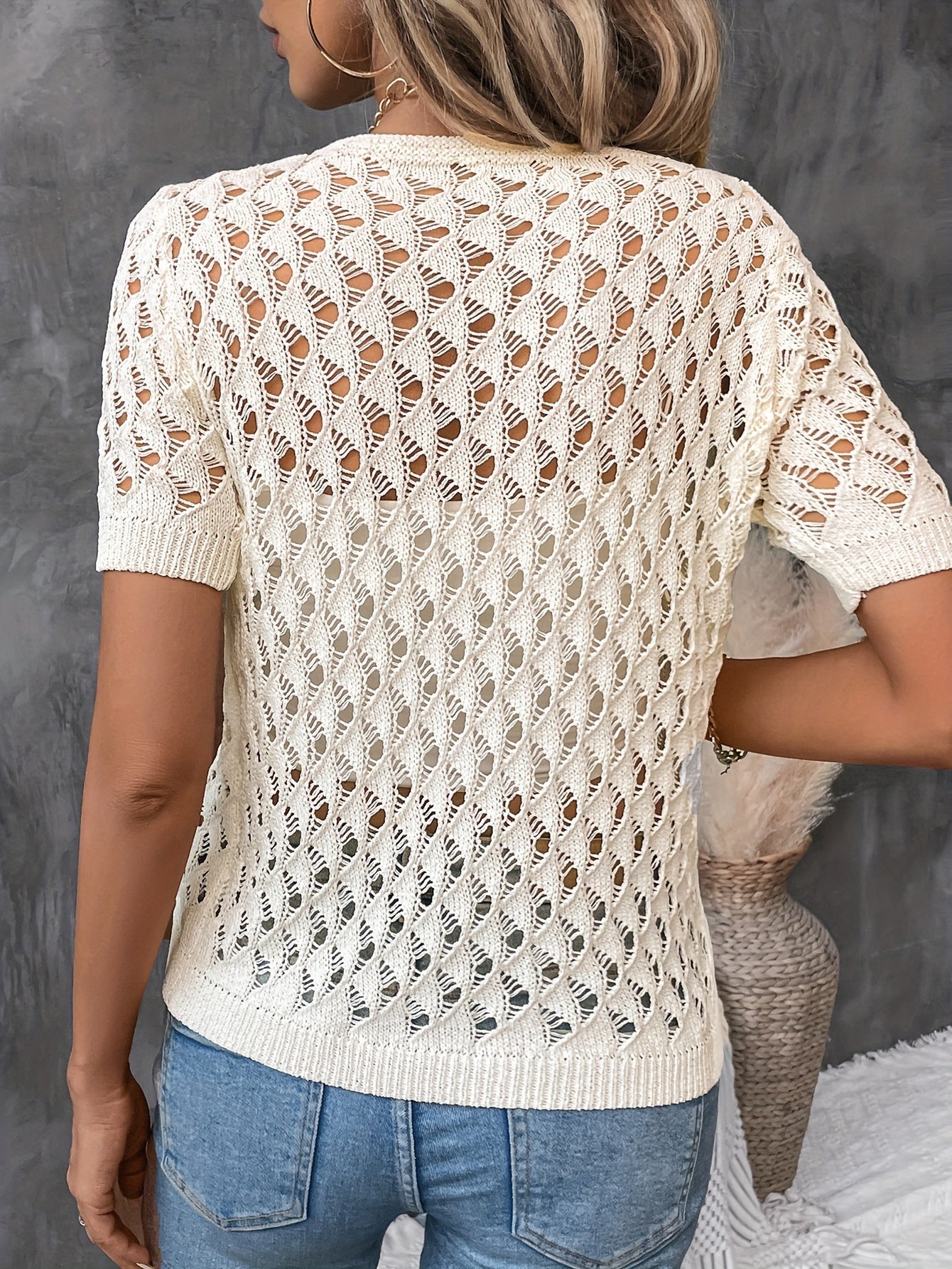 Angelique - Eleganter V-Ausschnitt Kurzarmpullover Aus Spitze